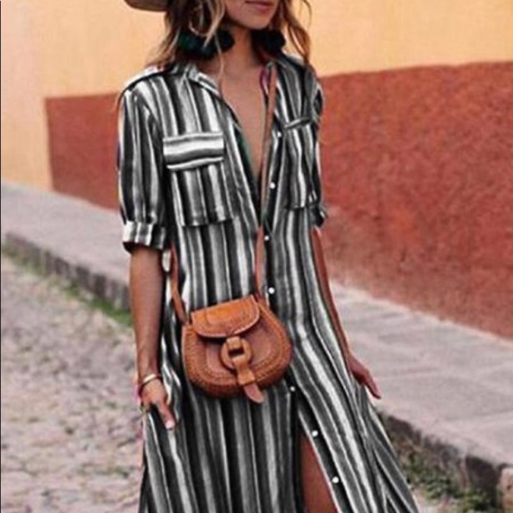 Button-down dress. Email ibbygs@yahoo.com